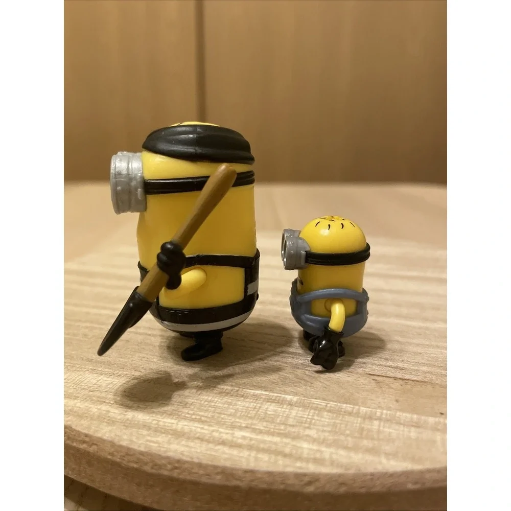 Lot 2 Despicable Me Minions Thinkway Prisoner #603 Mega‎ Construx Figure PVC